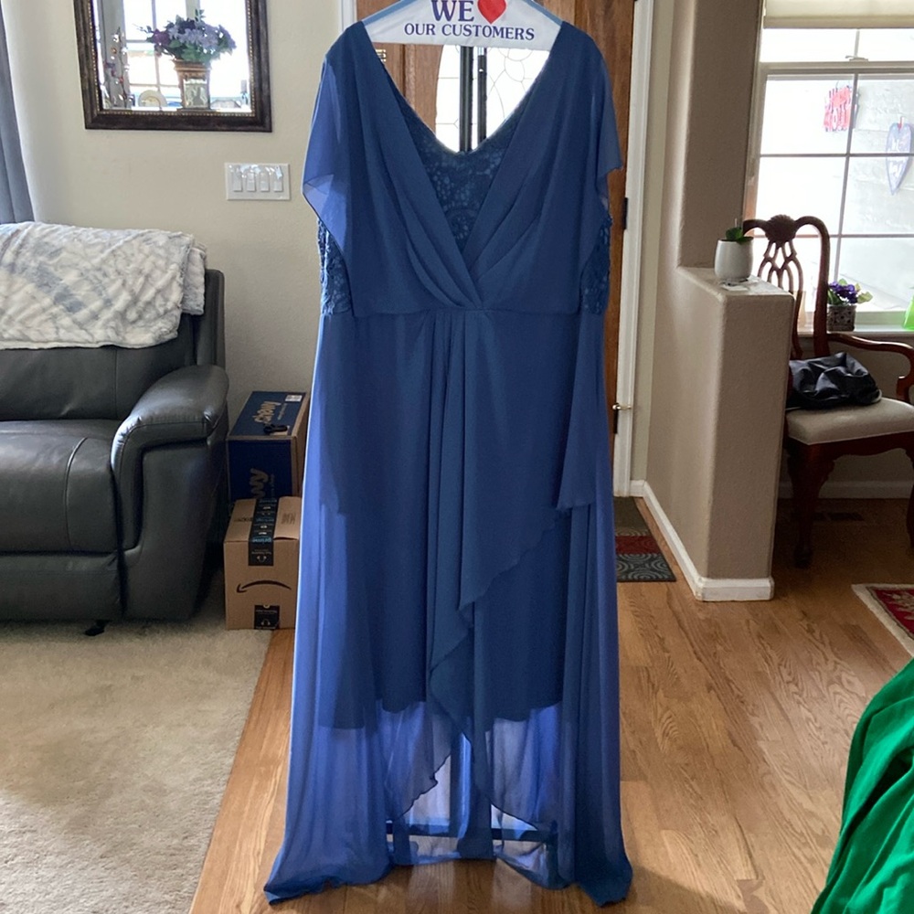 Cocktail dress size 2x (20).